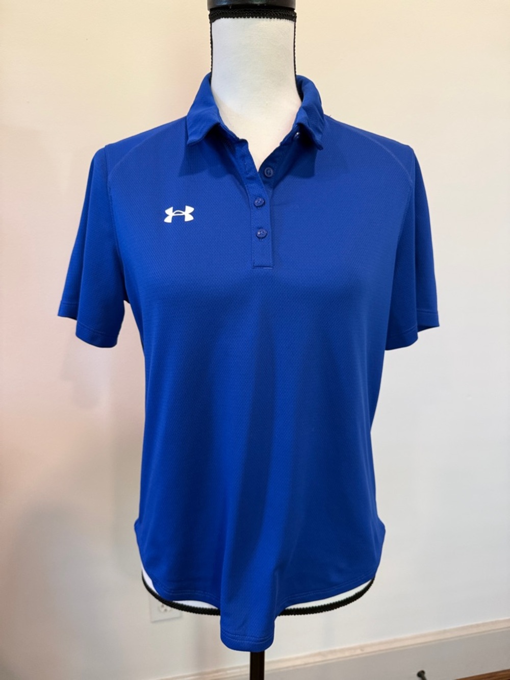 Under Armour Women's Loose Royal Blue Performance Polo Size Medium